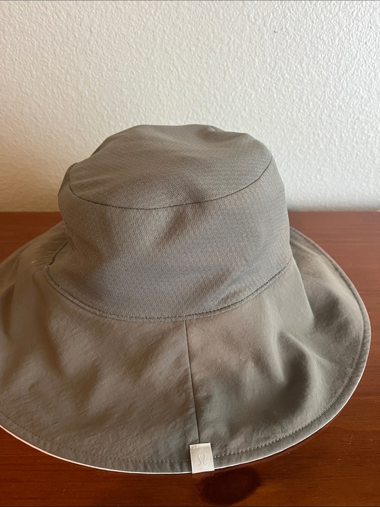 lululemon athletica Accessories - Lululemon Reversible Sun Hat